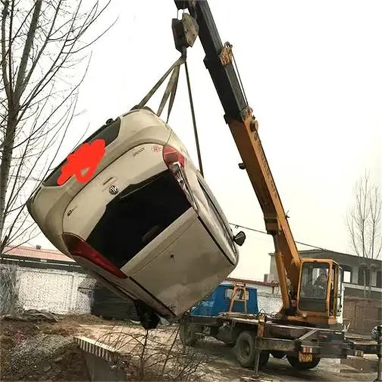 市中随时待命，吊车24小时道路救援服务全解析